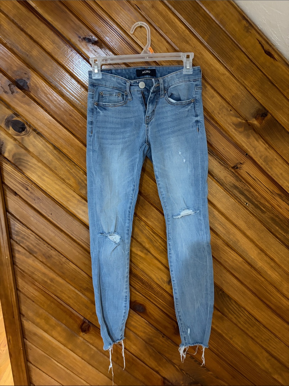 Aéropostale Low Rise Distressed Skinny Jeans Light Wash